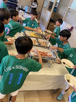 7/25 おかわりしてご飯食べる選手が少なく…暑さに負けない身体作りを目指して！